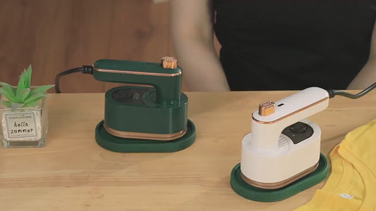 Plancha Portátil para Viaje 40W Liviana Base de Titanio